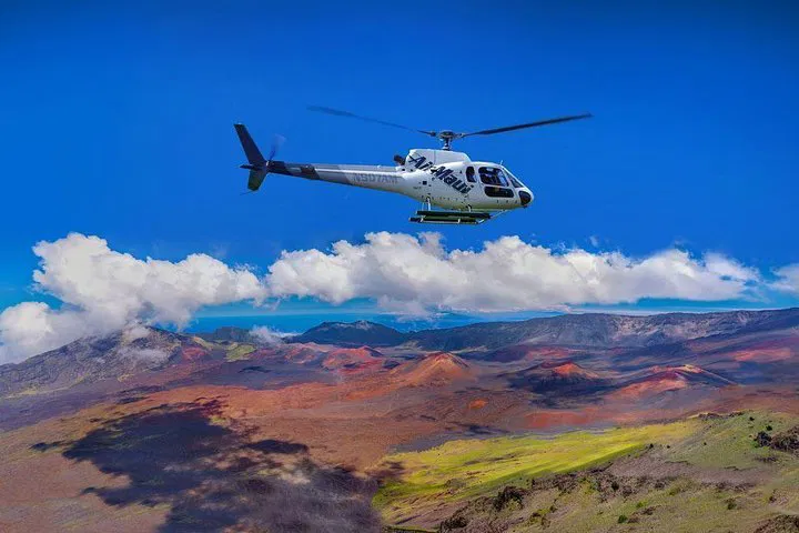 Majestic Maui: A 60-Minute Helicopter Adventure Over Paradise