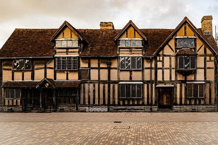 Oxford, Stratford & Warwick Castle Day Trip from London