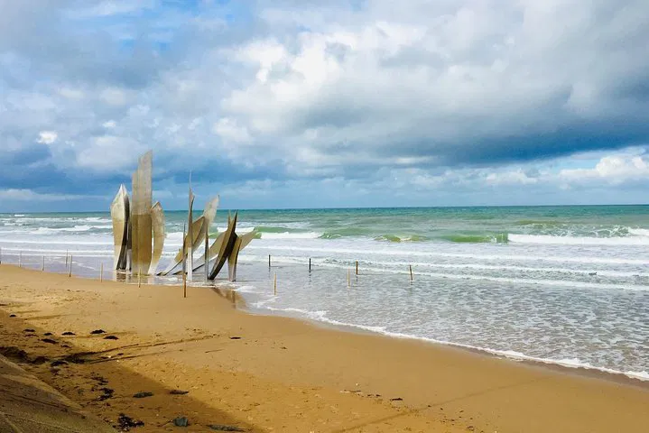 Normandy WWII Day Trip: Omaha & Pointe du Hoc from Paris