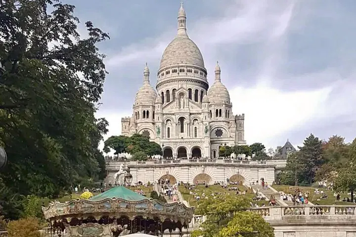 Paris Top Sights: A Half-Day Adventure with Wine Tasting