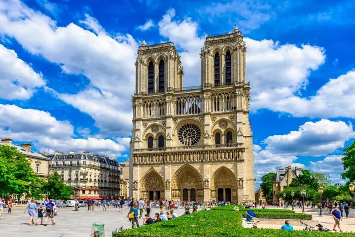 Paris Unveiled: Louvre & City Audio Adventure