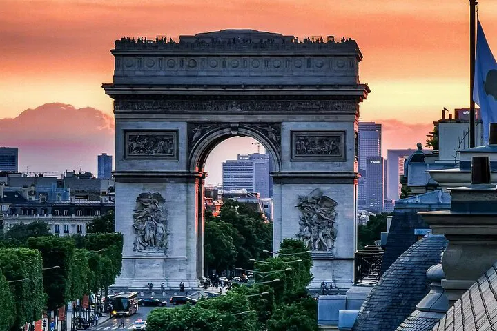 Discover Paris: An Immersive Walking Tour with Arc de Triomphe Access