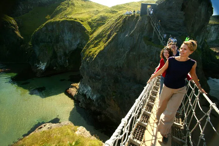 Unforgettable Giant's Causeway Luxury Tour from Belfast