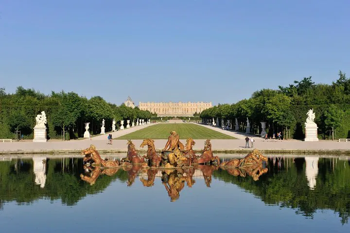 Unveiling Versailles: A Regal Small-Group Journey