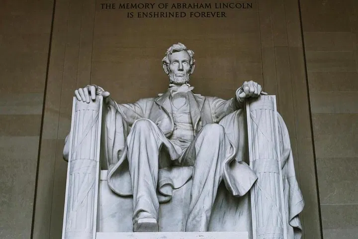 Unveiling DC's Treasures: A Semi-Private Walking Tour to the Washington Monument