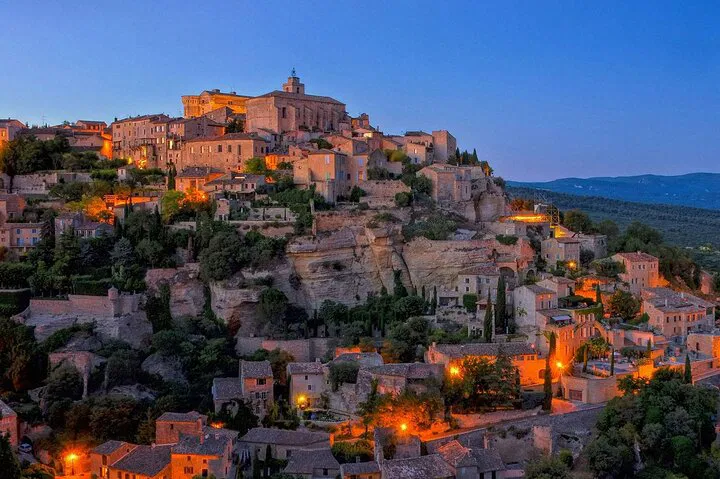 Stress-Free Gordes Arrival: Private Marseille Airport Transfer