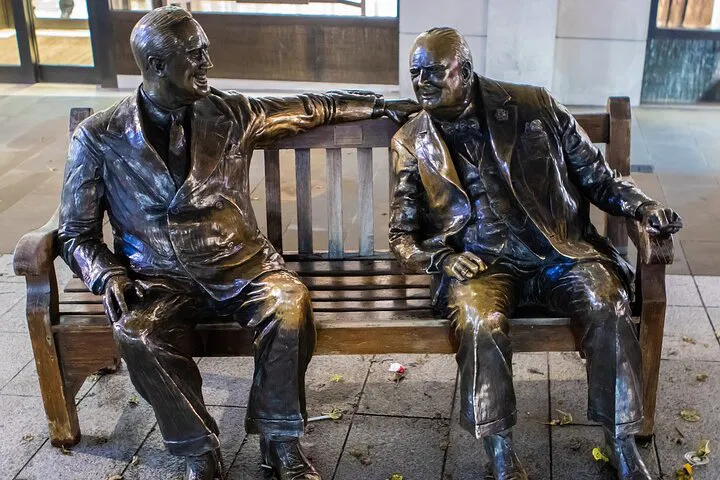 Uncover London's Gems: A Tower to Kensington Walking Adventure