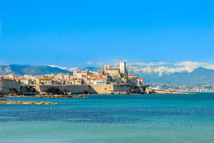 Cannes, Antibes & St Paul de Vence: A Riviera Art & Film Private Tour