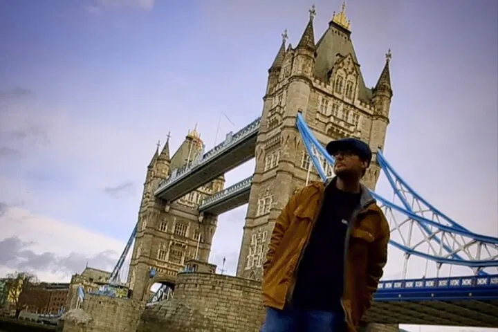 Uncover London's Secrets: A Historical Walking Adventure