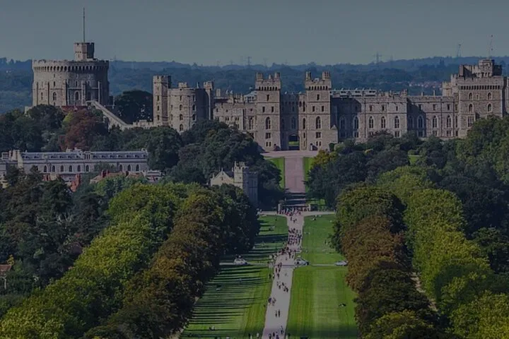 Effortless London Arrival: Luxury Private Transfer from Heathrow