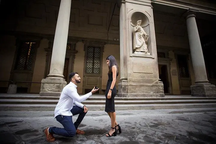Pisa Photo Magic: Capture Your Memories with a Local Pro!