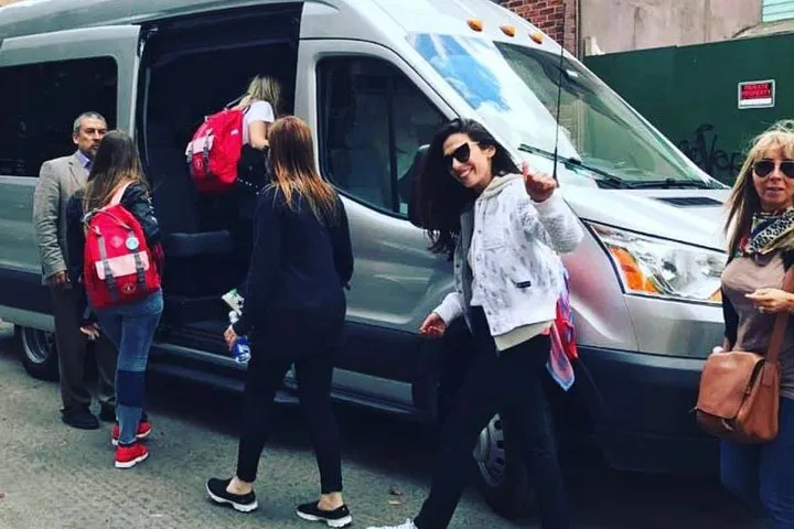 Seamless NYC Arrival: VIP Transfer & Insider Tips (JFK/LGA)