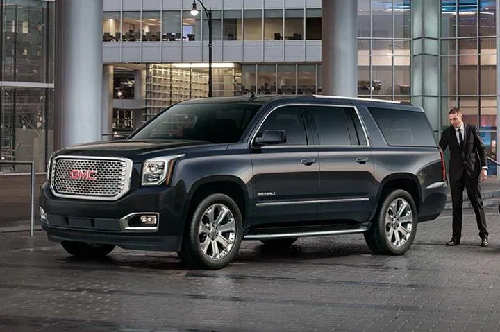Luxury Private Transfer: Toronto Airport to Niagara Falls