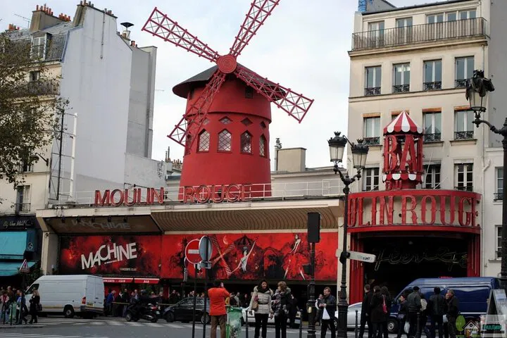 Unveiling Paris: A Personalized City Tour Experience