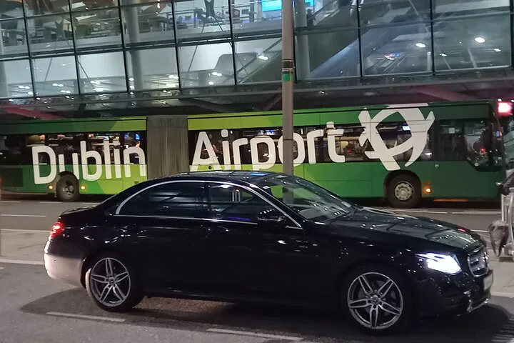 Luxury Dublin Airport Transfer: Arrive in Style at Slieve Donard Resort