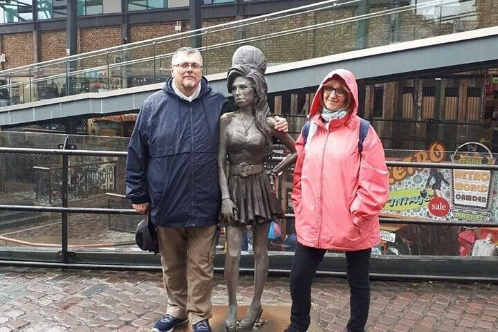 Uncover London's Treasures: A Guided Walking Tour Through History