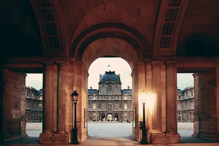 Unlock Italian Masterpieces: A Louvre Private Tour Experience