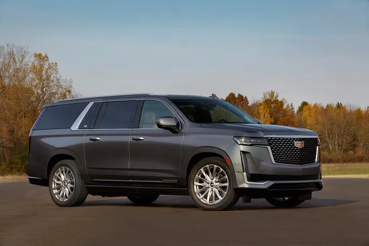 Luxury LGA to Manhattan Transfer: Ride in Style