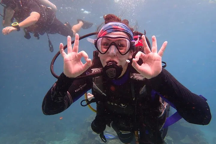 Dive into Adventure: Discover Scuba Diving in Phuket's Underwater Paradise!
