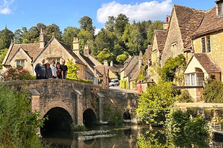 Unveiling Wessex Wonders: A Private Journey Through Stonehenge, Bath & Cotswolds