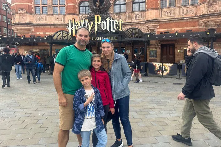 Embark on a Magical Harry Potter Black Cab Tour of London