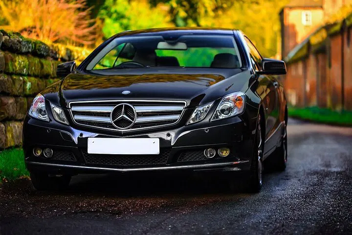 Stress-Free NYC Airport Transfer: Private Ride to JFK/LGA