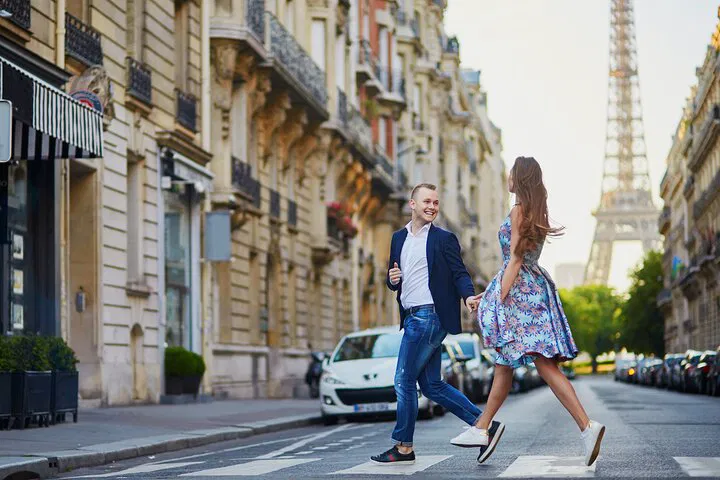 Eiffel Tower Photoshoot: Luxury Private Session