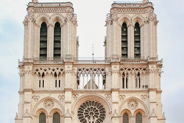 Notre Dame Cathedral: Reserved Access Guided Tour