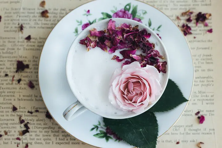 Step into Barbie's London: Notting Hill Instagram Reels Adventure