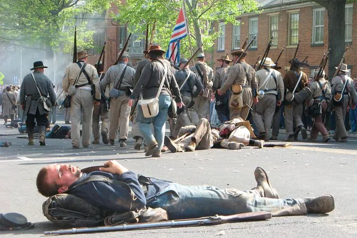 Gettysburg's Darkest Hour: Uncover Tales of Courage & Tragedy on a One-Hour Walking Tour