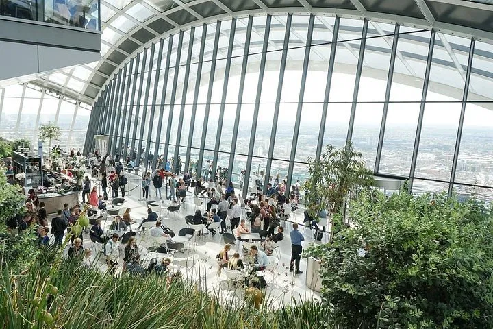 London Skyline Tour: Ascend the Walkie-Talkie for Breathtaking 360° Views