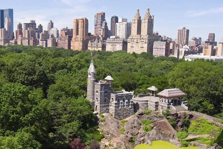 Romantic NYC Date Night: A Personalized Pintours Culinary Adventure