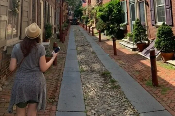 Unravel a Silent Murder: LA's Historical Scavenger Hunt Adventure!
