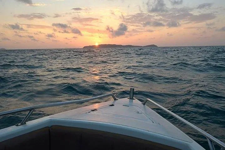 Beat the Crowds: Premium Phi Phi Island Speedboat Adventure