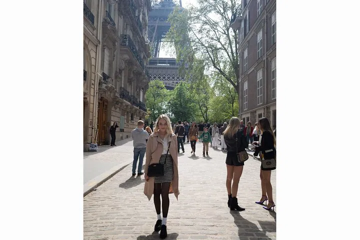 Capture Your Parisian Dreams: A Private Photoshoot Experience