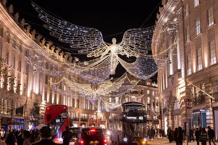 Enchanting London Christmas Lights Tour: A Black Taxi Adventure
