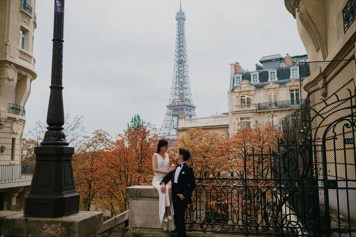 Parisian Photo Magic: Capture Your Dream Vacation with a Pro!