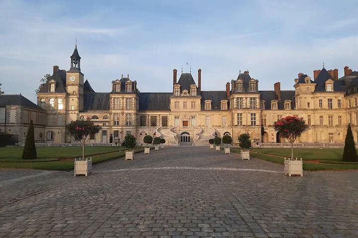 Unveiling French Royalty: A Private Day Trip to Fontainebleau & Vaux-le-Vicomte from Paris