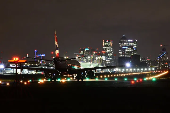 Stress-Free London City Airport Transfers: W1-W7 Postcodes