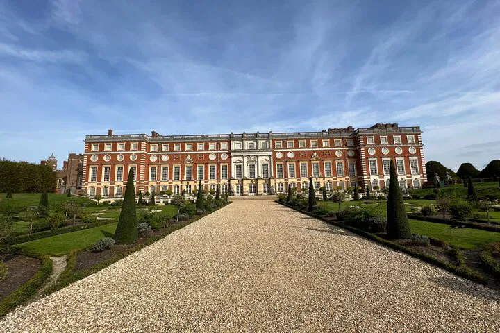 Royal Day Out: Explore Windsor Castle & Hampton Court with a Personal Touch