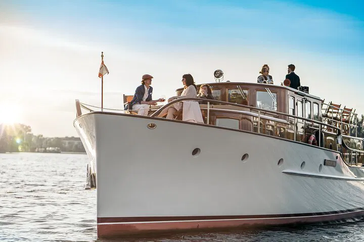 Berlin Electric Yacht Tour: See City in Style!