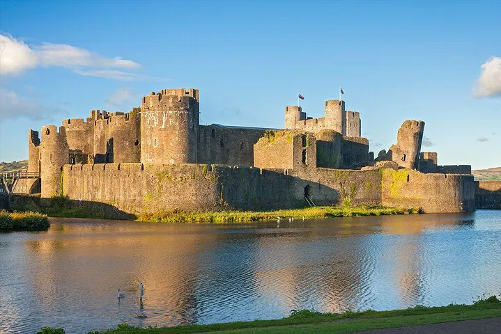 Cardiff Castles & Mountains Day Tour: Best of Wales!