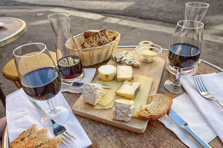 Le Marais Unveiled: Wine, Cheese & Parisian History Awaits