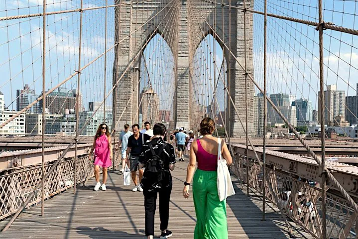 Uncover the Secrets of Brooklyn Bridge: An Interactive City Exploration Game