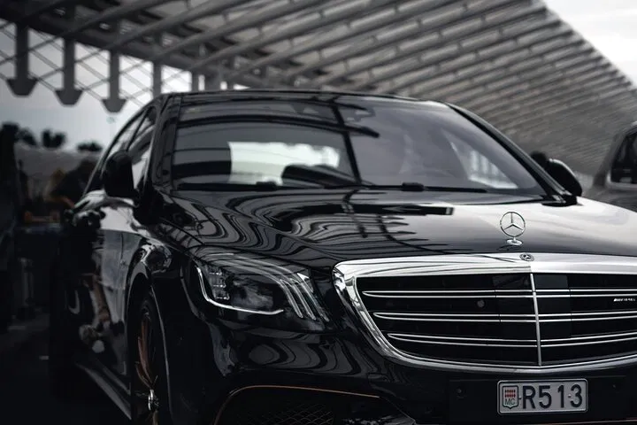Effortless London Arrival: Private Heathrow Transfer in Style