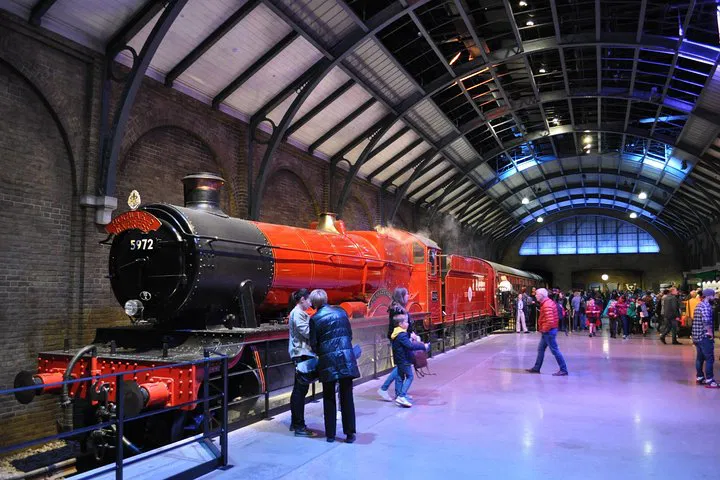 Discover London's Magic: A Harry Potter Full-Day Adventure!