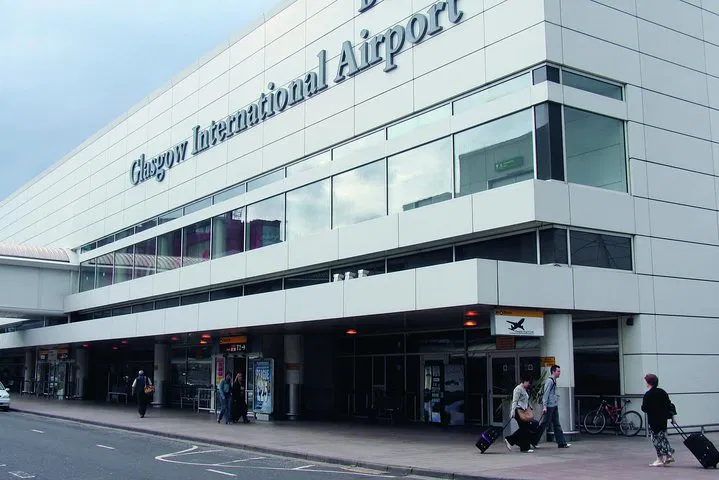 Effortless Glasgow Airport Transfer: Your Chauffeur-Driven Arrival