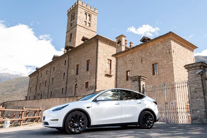 Turin Tesla Adventure: Experience the Model Y Long Range!