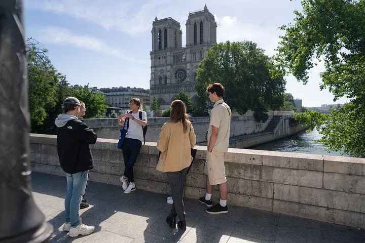 Notre Dame Cathedral Tour: Fast-Access Guided Visit