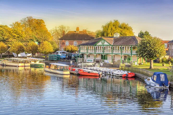 Discover Shakespeare's Birthplace: A Luxurious Private Tour to Stratford-upon-Avon